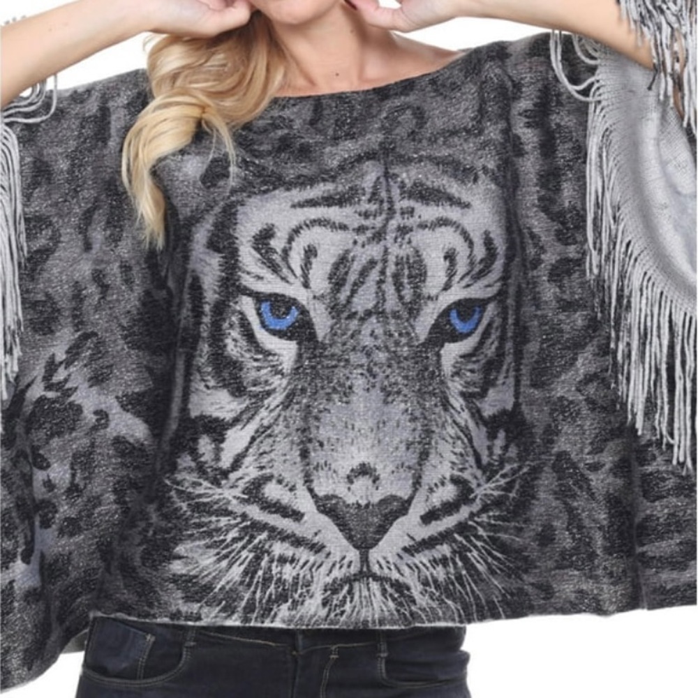 Pinklicious gray fringe poncho! - Picture 3 of 5